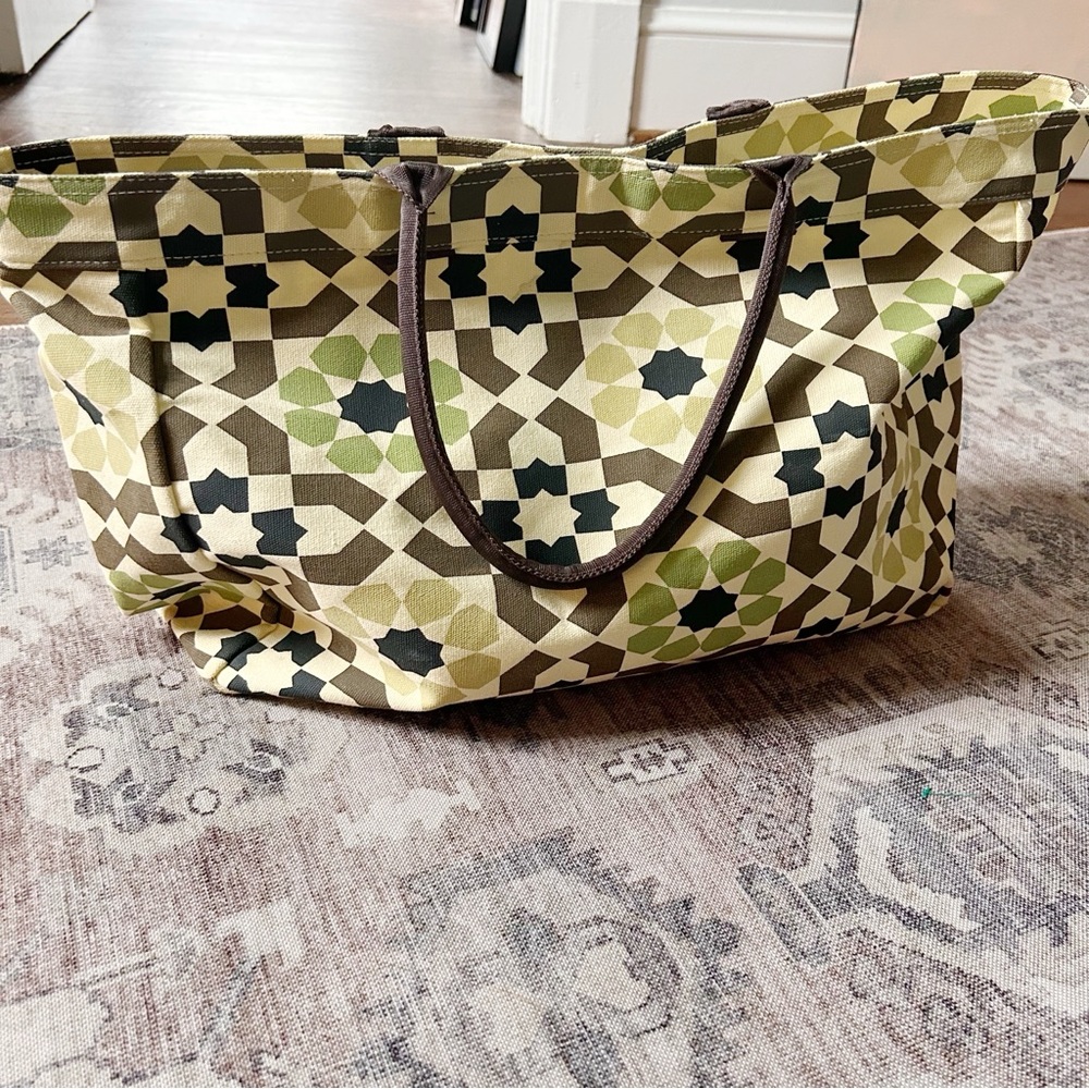 NWOT Lulu dharma Geometric Tote Bag